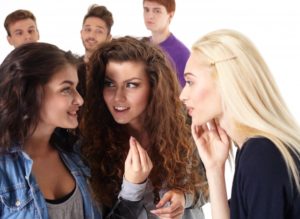 既婚女性に聞く、妻が浮気相手にする男性の傾向世代別ランキング