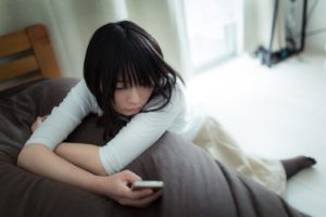 一人暮らしの娘が頻繁に仕送りを求めてくる理由とは【素行調査実例】